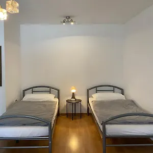 Apartment 1995 Düsseldorf