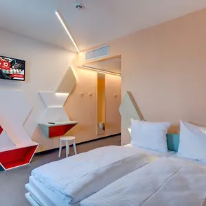 Hotel Meininger Hauptbahnhof ***